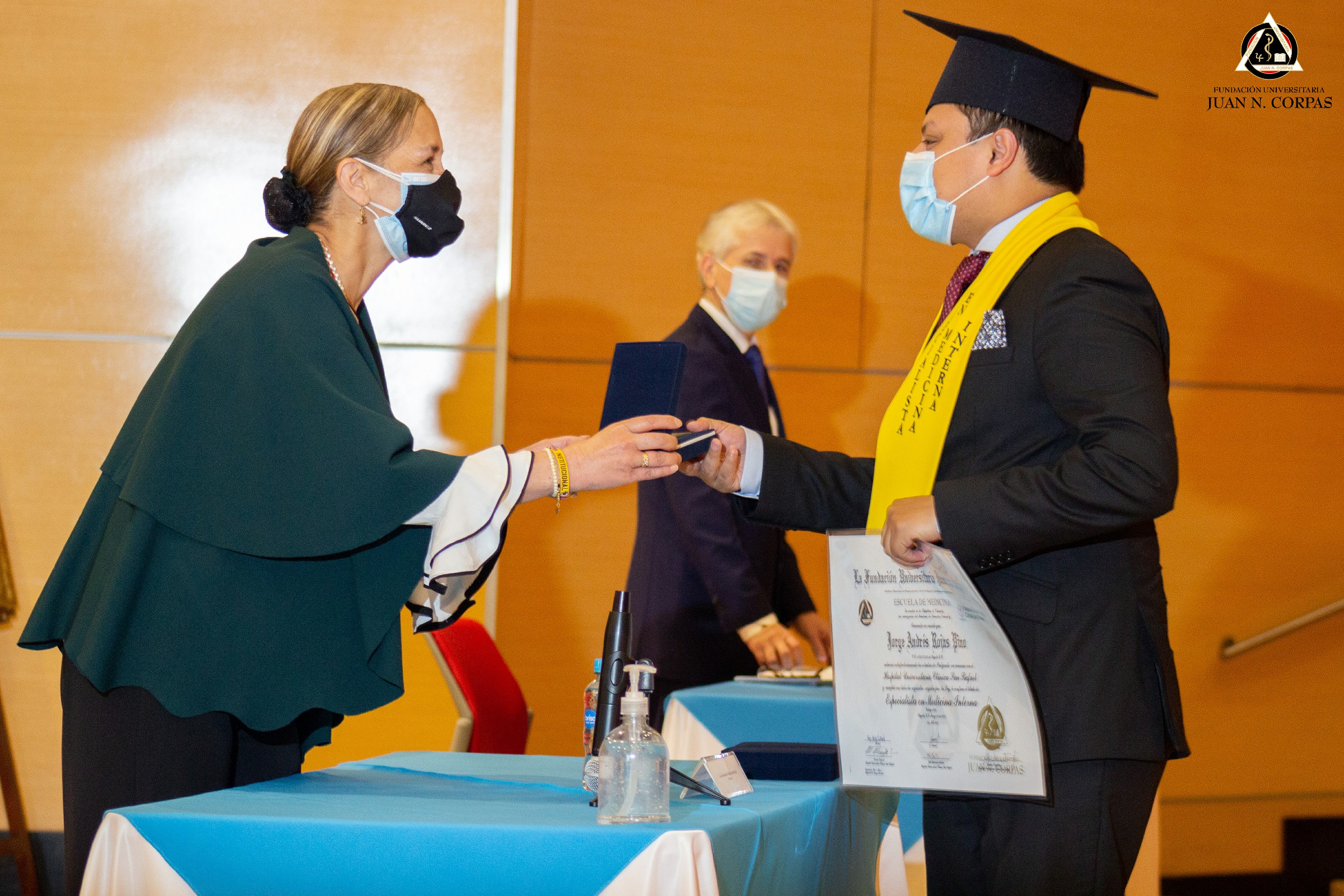 Graduación de Especializaciones Medicina Familiar Integral y Medicina Interna 2021-1 14