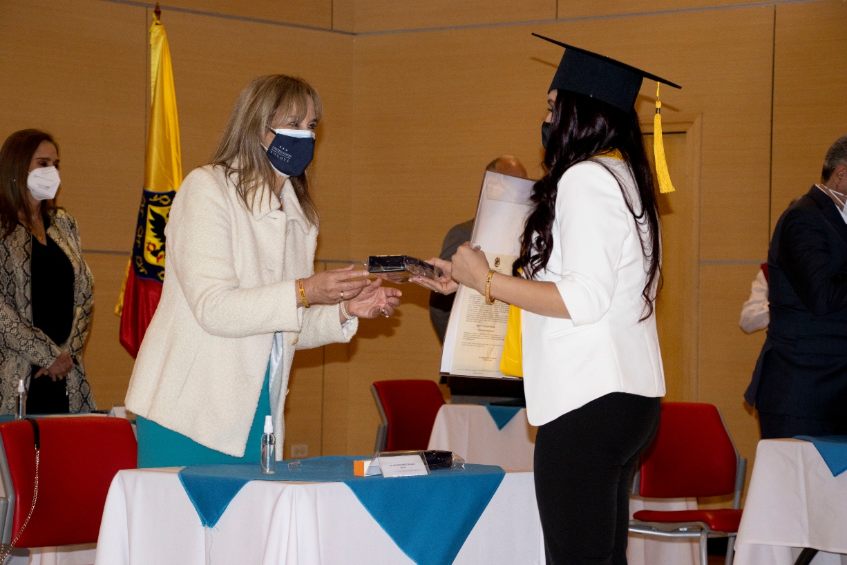 Ceremonia de Grados Medicos y Cirujanos Generales 2021 - 1 A